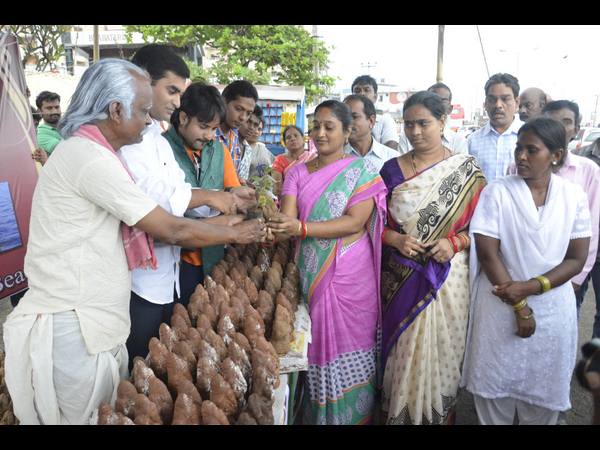 మట్టి వినాయకులు