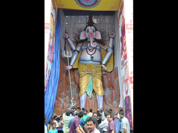 మట్టి వినాయకులు