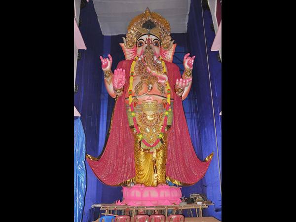 మట్టి వినాయకులు