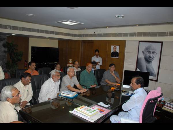 కేసీఆర్