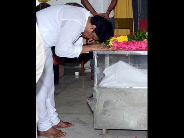 చిరంజీవి నివాళి