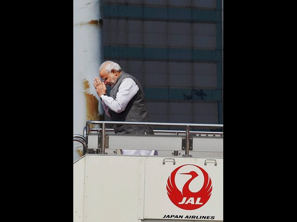 జపాన్ పర్యటన ముగించుకోని ఢిల్లీకి చేరుకున్న మోడీ