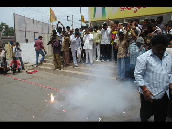 బెజవాడలో సంబరాలు