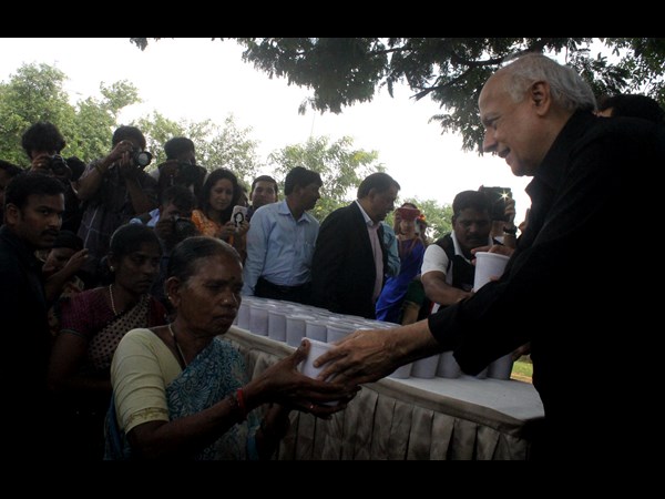 రైస్ బకెట్ ఛాలెంజ్