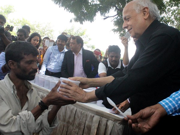 రైస్ బకెట్ ఛాలెంజ్