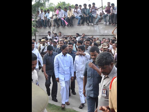 కెసిఆర్-తుమ్మల కెసిఆర్-తుమ్మల