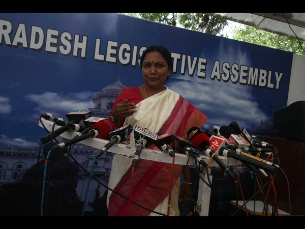 ఇప్పటికిప్పుడు సాధ్యం కాదు...