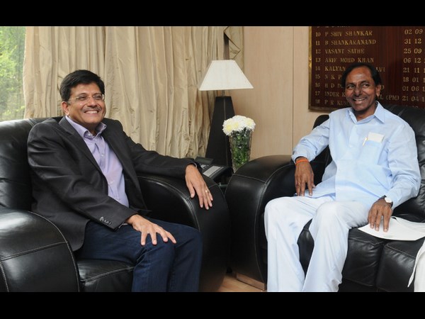 పియూష్ గోయల్‌తో భేటీ