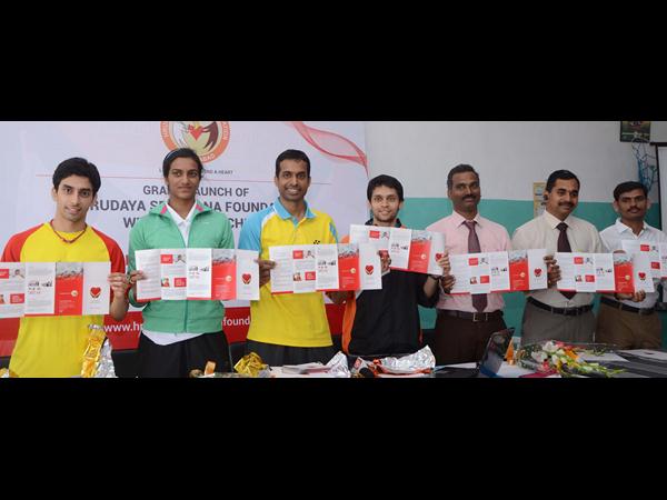 'హృదయ స్పందన ఫౌండేషన్' వెబ్ సైట్‌ని ప్రారంభించిన గోపీంచంద్ 