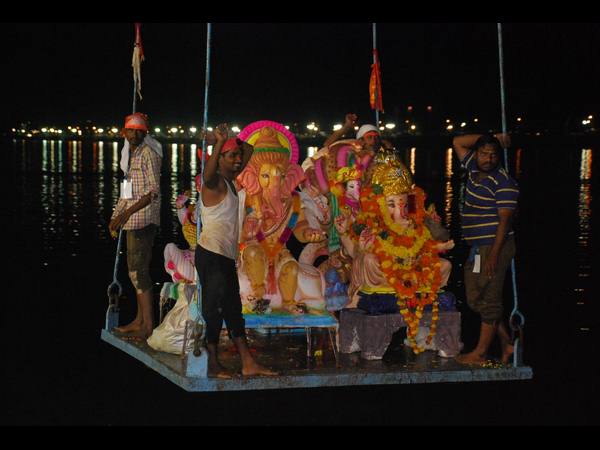 వినాయక నిమజ్జనం