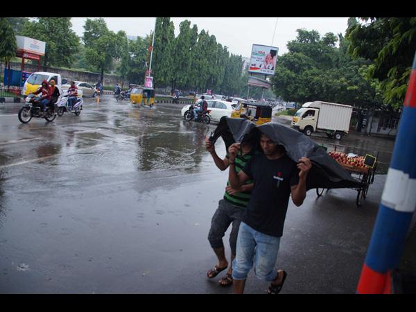  నగరంలో భారీ వర్షం 
