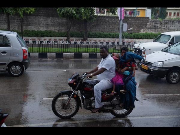  నగరంలో భారీ వర్షం 