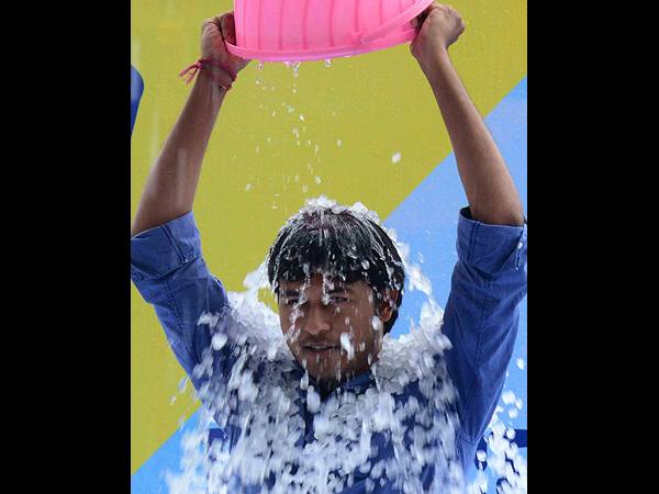 ఐస్ బకెట్ ఛాలెంజ్‌లో 'కిరాక్' హీరోయిన్