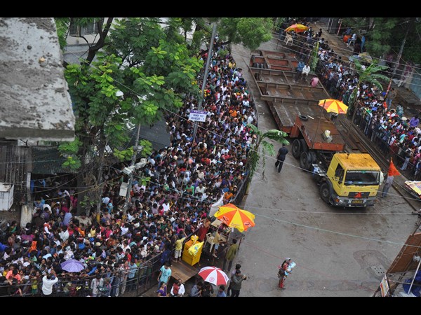 ఇలా ప్రజలు చేరారు...