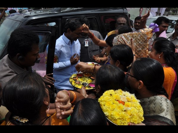 కెసిఆర్