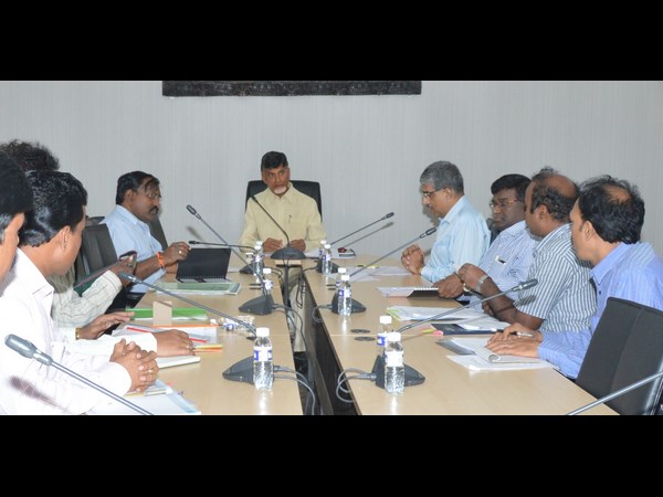 పంచదార కర్మాగారంపై భేటీ