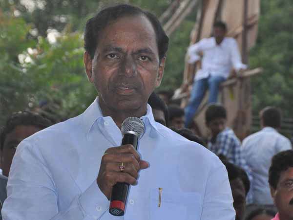 Telangana CM KCR praises Warangal people Telangana CM KCR praises Warangal people