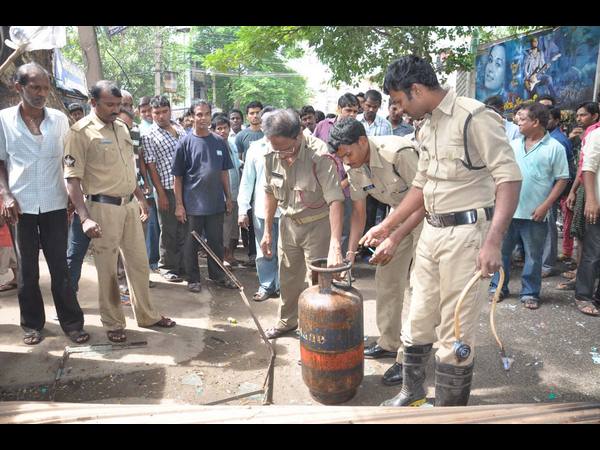 సిలిండర్ పేలుడు