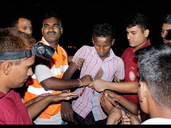 వరదల నుంచి తేరుకోని జమ్మూ కాశ్మీర్