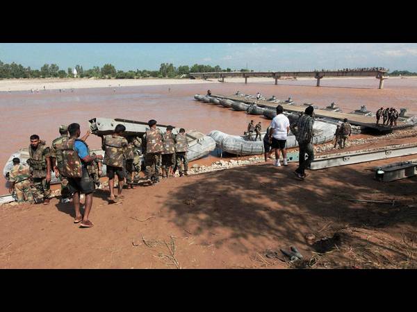 వరదల నుంచి తేరుకోని జమ్మూ కాశ్మీర్