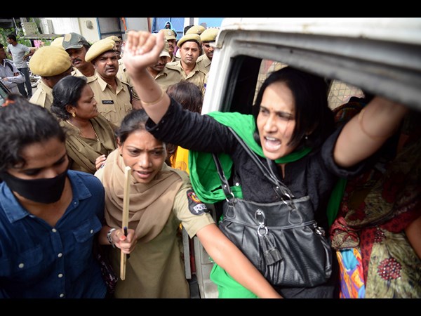 జర్నలిస్టులు