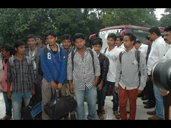 విద్యార్థులు ఇలా..