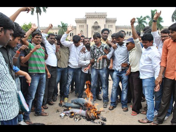 Student unions clash in Osmania University