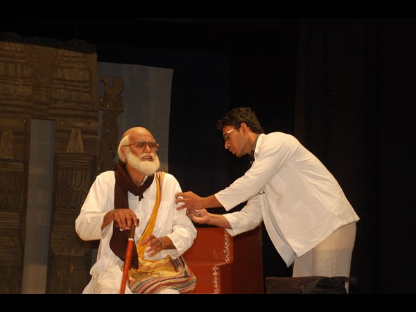 ఆకట్టుకున్న నాటకం