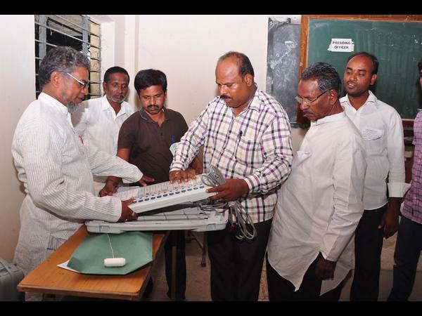  ఉప ఎన్నికలు