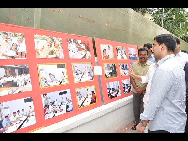 చంద్రబాబు 100రోజుల పాలనపై ఫోటో ఎగ్జిబిషన్