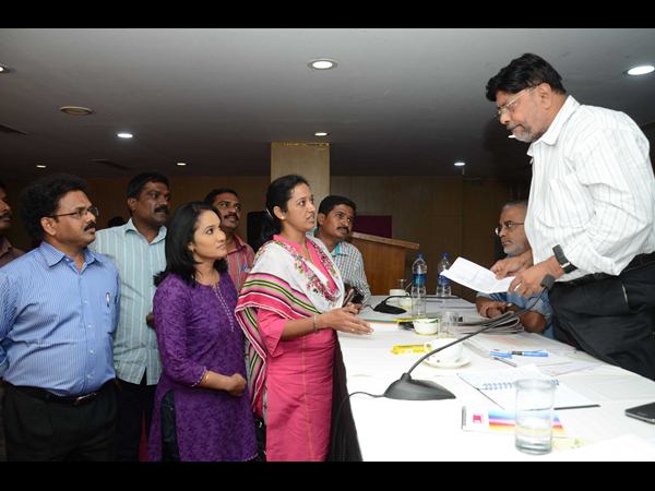 పరిస్థితిలు పరిశీలిస్తాం..