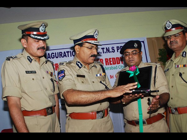 పోలీసులూ టెక్నాలజీని వాడుకోండి: నగర పోలీస్ కమీషనర్ పి. మహేందర్ రెడ్డి