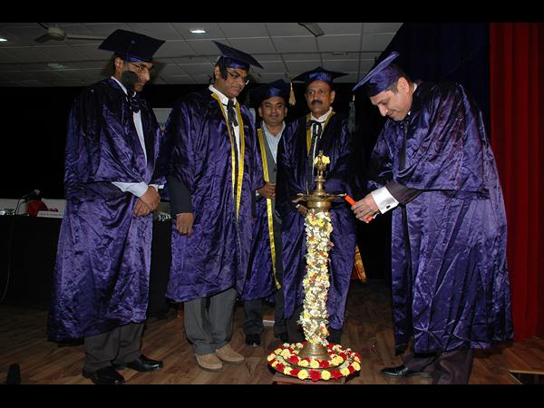  ఉస్మానియాలో విదేశీ విద్యార్దుల ఆనంద హేళ 