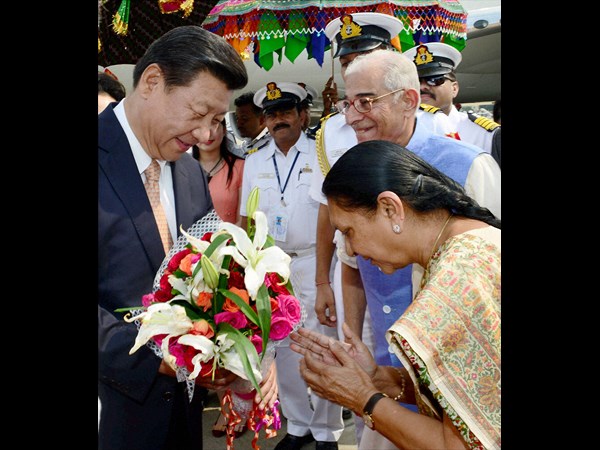  ముడు ఒప్పందాలపై సంతకాలు చేసిన భారత్ - చైనా