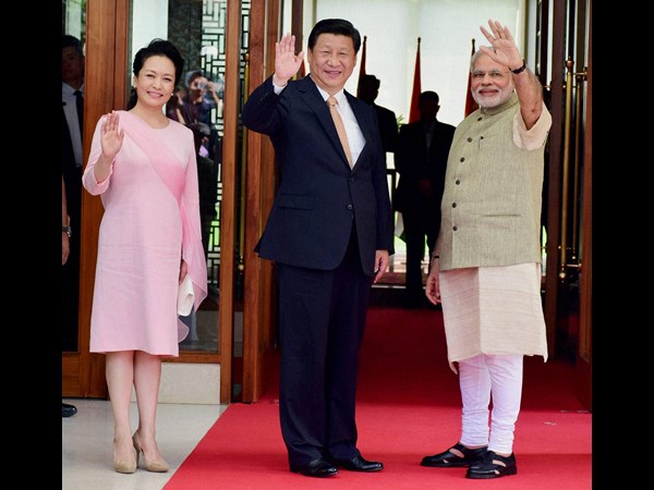  ముడు ఒప్పందాలపై సంతకాలు చేసిన భారత్ - చైనా