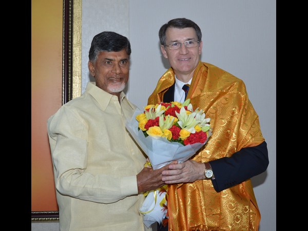 చంద్రబాబుని కలిసిన ఆస్టేలియా ప్రతినిధులు