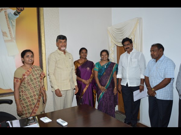  చంద్రబాబుని కలిసిన నందిగామ నూతన ఎమ్మేల్యే తంగిరాల సౌమ్య