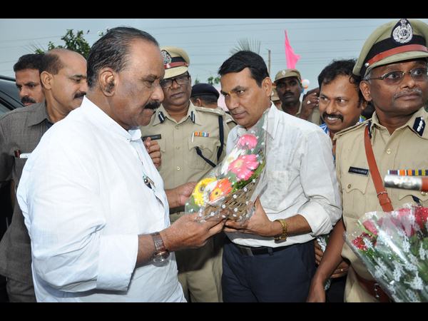 నాయిని