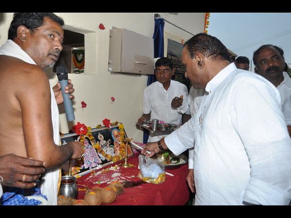 నాయిని