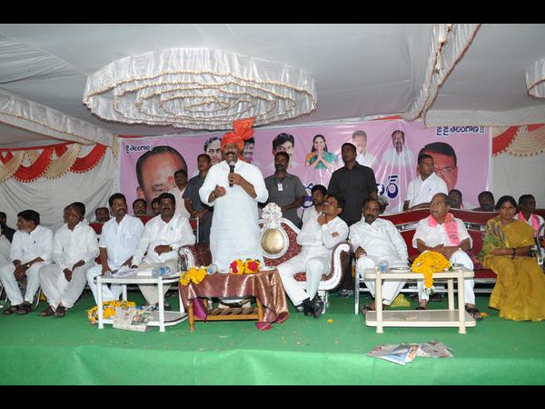 నాయిని