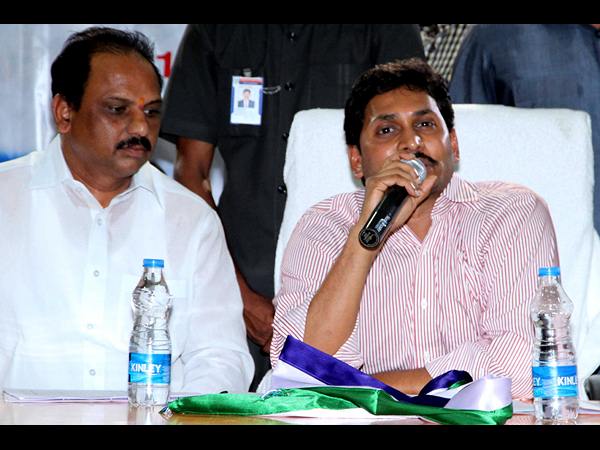 రెండో రోజు సమీక్ష