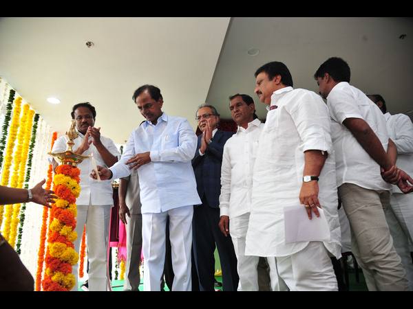 కెసిఆర్