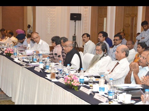  కేసీఆర్, 14వ ఆర్థిక సంఘం