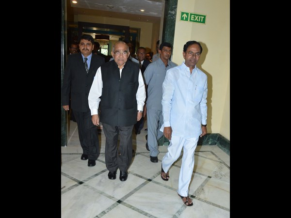  కేసీఆర్, 14వ ఆర్థిక సంఘం