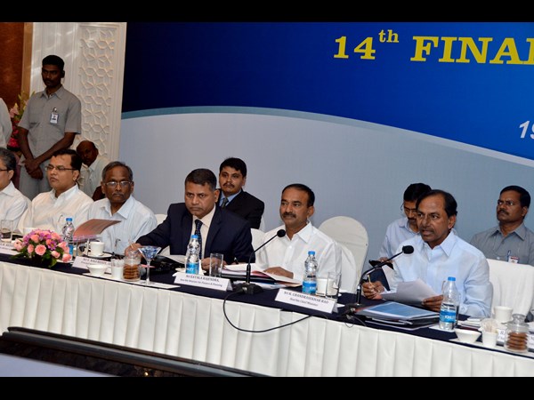 కేసీఆర్, 14వ ఆర్థిక సంఘం