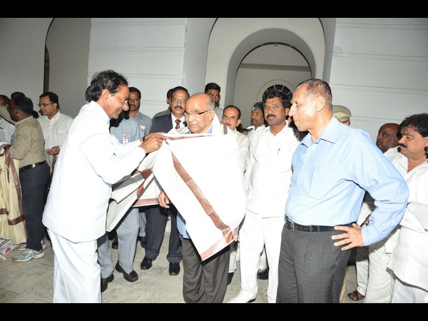 వైవీ రెడ్డికి సన్మానం...