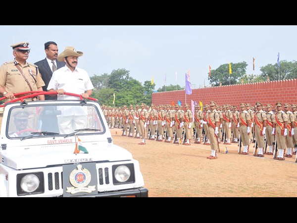 గౌరవ వందనం..