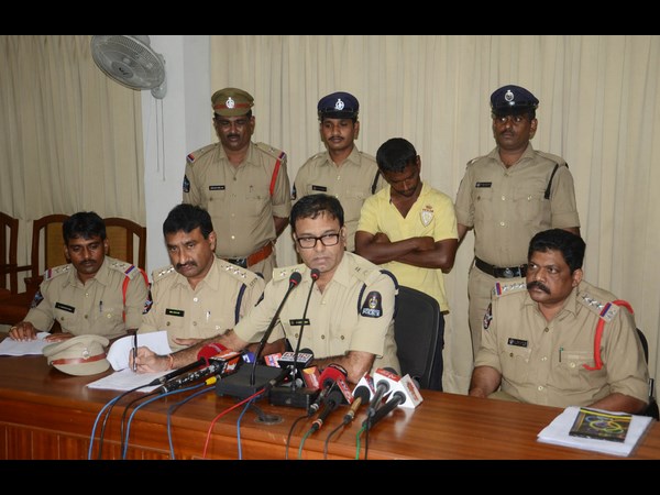 ప్రబుద్ధుడి జాడ కనుక్కున్నారు...