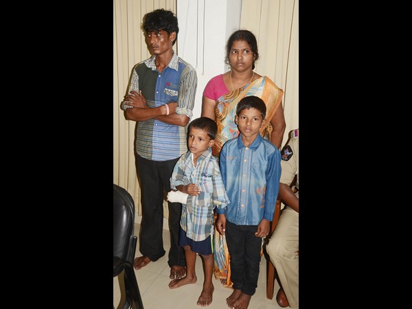 పిల్లల అప్పగింత