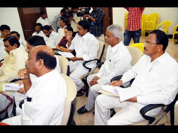  టీడీపీ పొలిట్ బ్యూరో